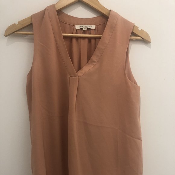 ROSE + OLIVE BLUSH TOP SIZE XS - Picture 3 of 4